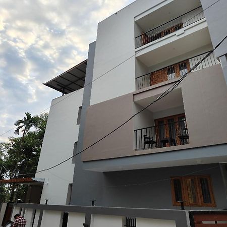 Sakthi Holiday'S Inn Port Blair Exterior photo