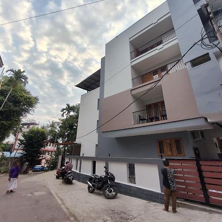 Sakthi Holiday'S Inn Port Blair Exterior photo