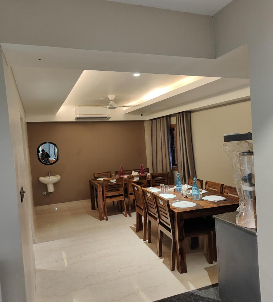 Sakthi Holiday'S Inn Port Blair Exterior photo