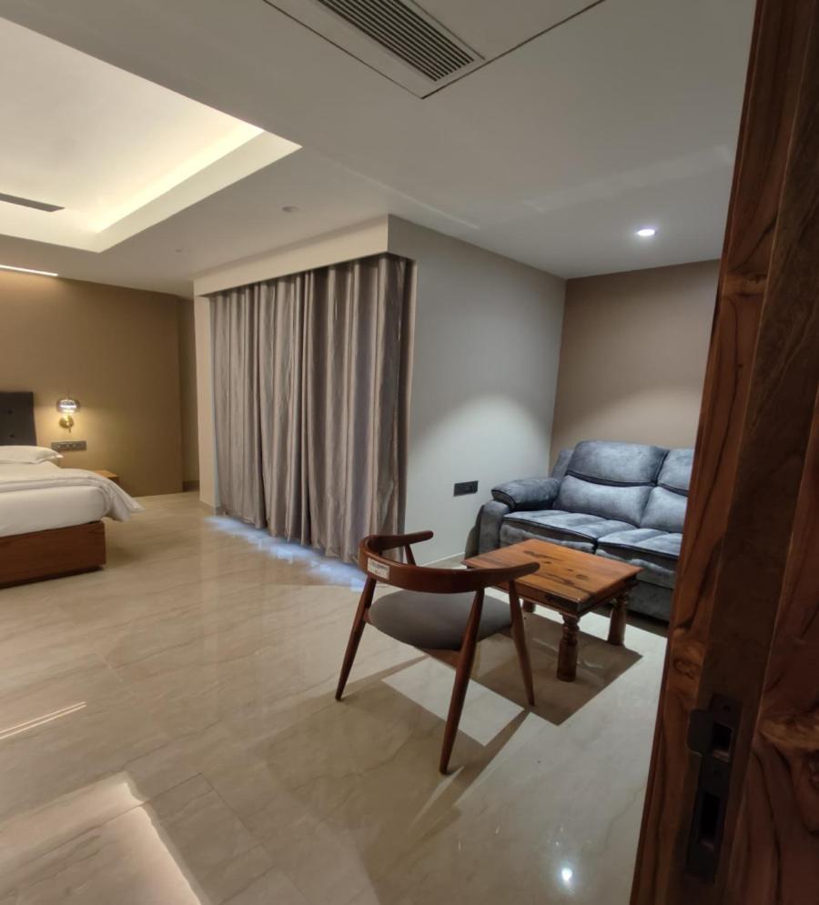 Sakthi Holiday'S Inn Port Blair Exterior photo